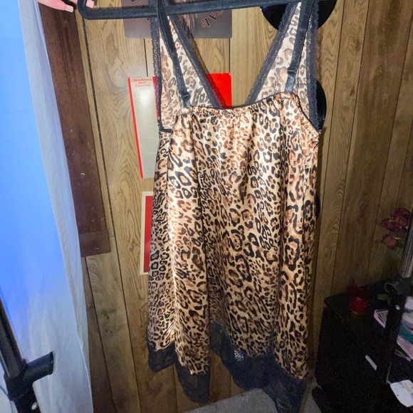 Never worn - Picture 2 of 2